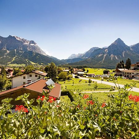 Tirolerhof Hotel Lermoos Bagian luar foto