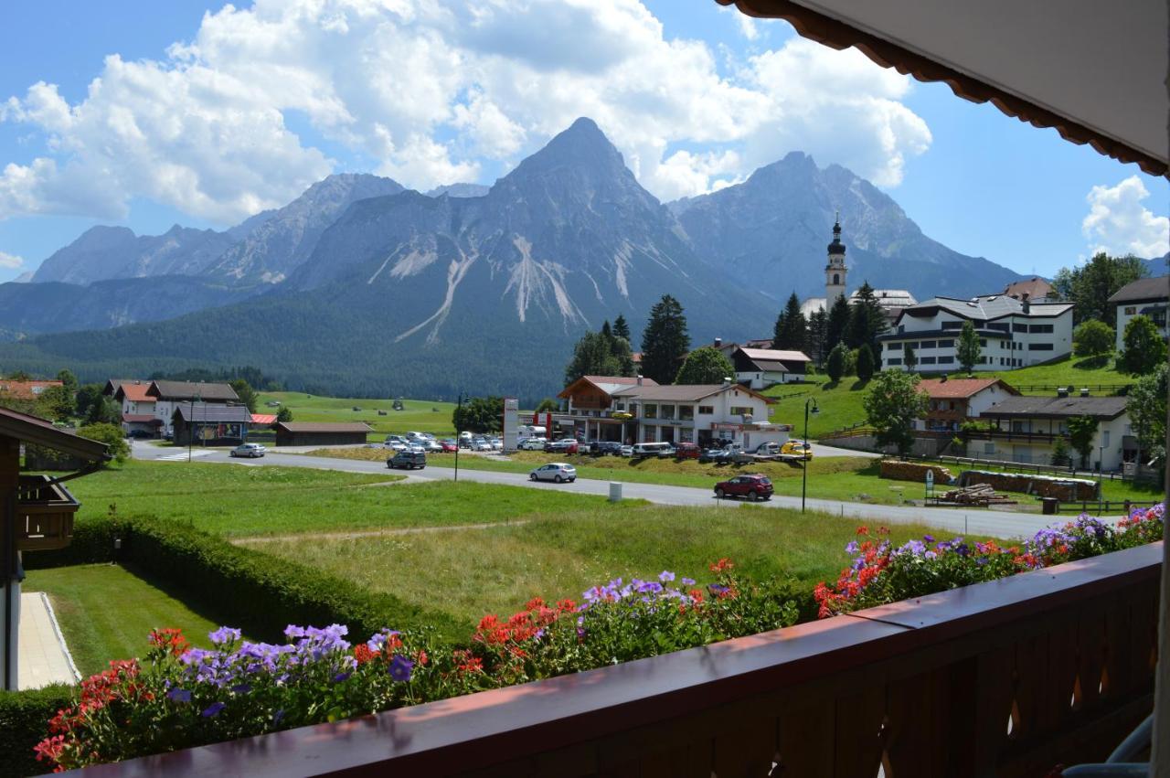 Tirolerhof Hotel Lermoos Bagian luar foto