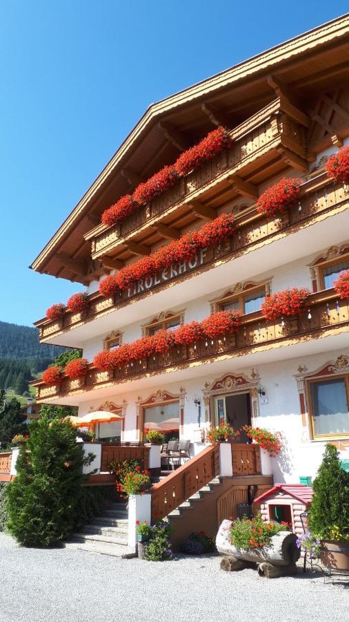 Tirolerhof Hotel Lermoos Bagian luar foto
