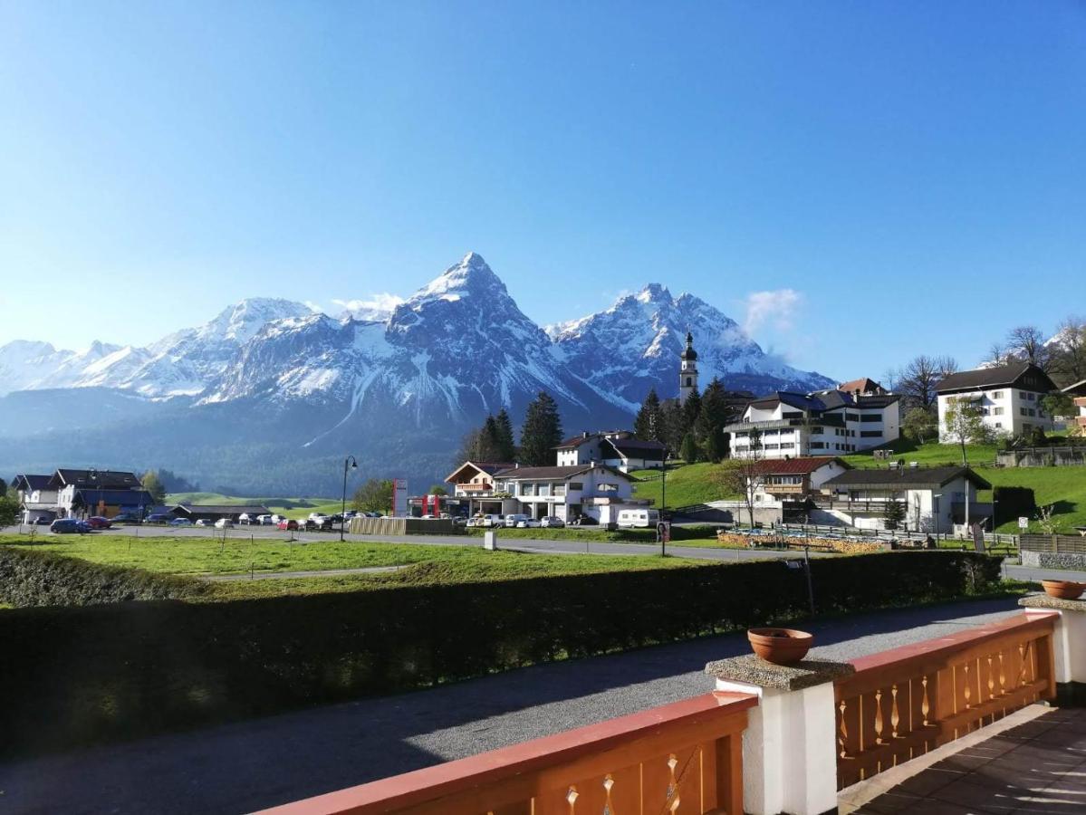 Tirolerhof Hotel Lermoos Bagian luar foto