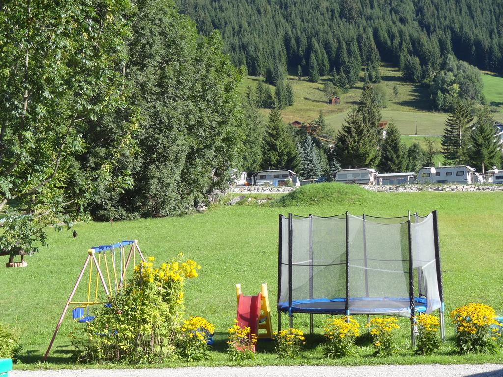 Tirolerhof Hotel Lermoos Ruang foto