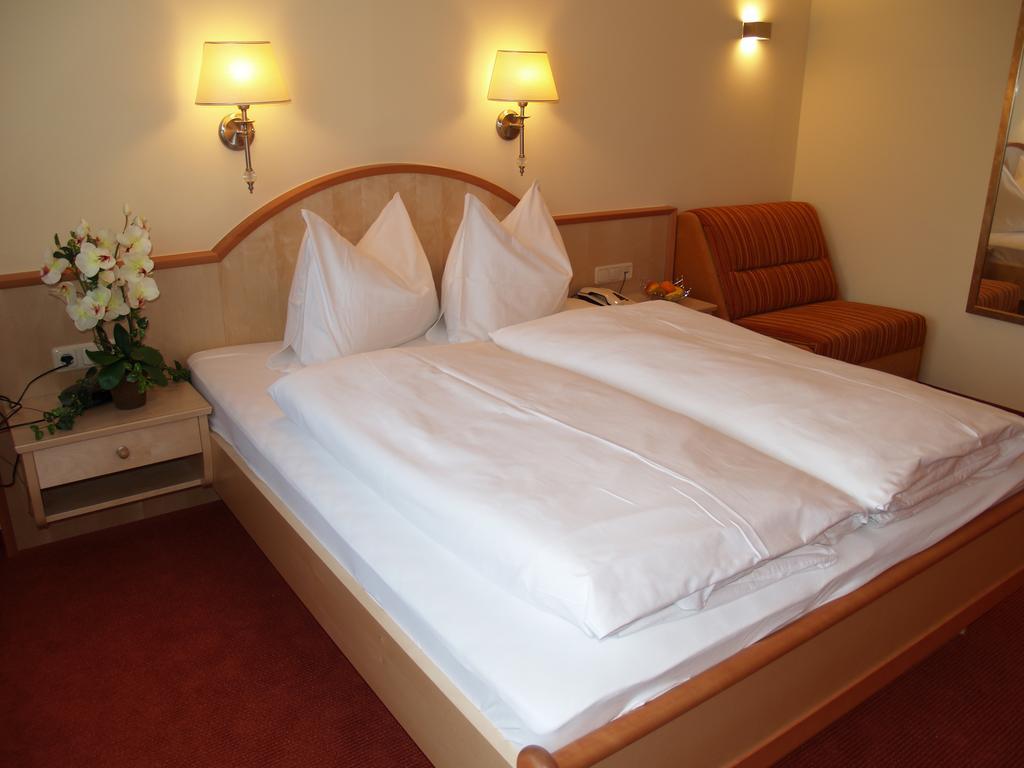 Tirolerhof Hotel Lermoos Ruang foto