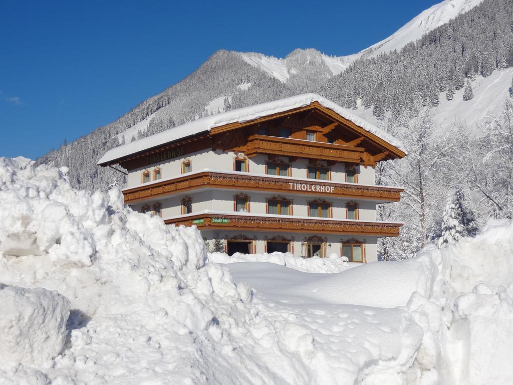 Tirolerhof Hotel Lermoos Bagian luar foto